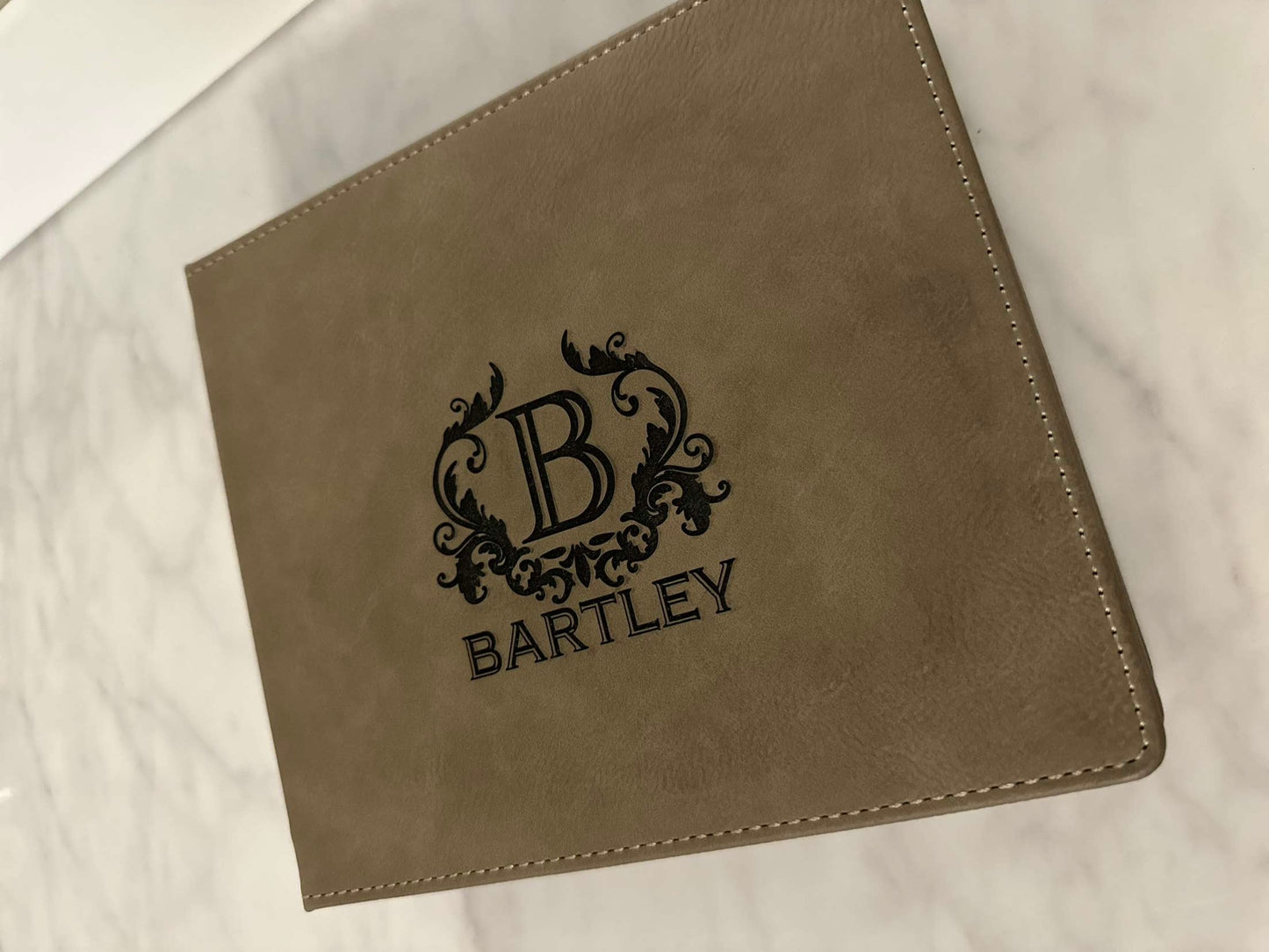 Custom Engraving Faux Leather Wine Box Set